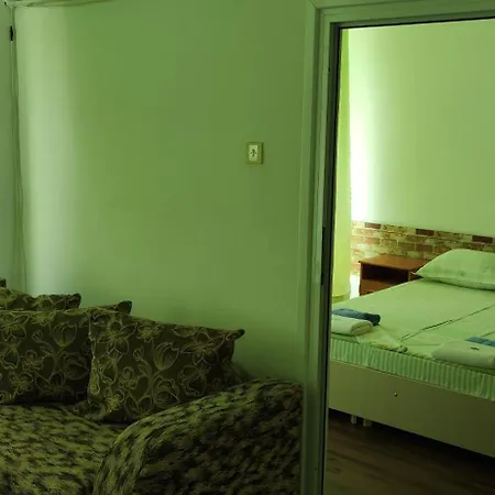 Rai Hotel Kavarna
