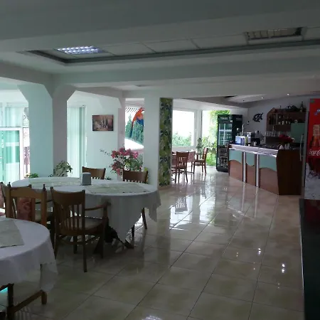 Rai Hotell Kavarna